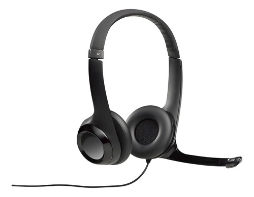 Headset preto com microfone e conexão USB