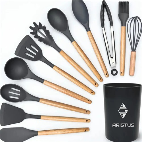 Doze utensílios de cozinha de silicone cinza com cabo de madeira